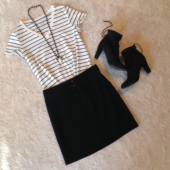 White House Black Market Dresses & Skirts - WHBM Fall Mini Skirt